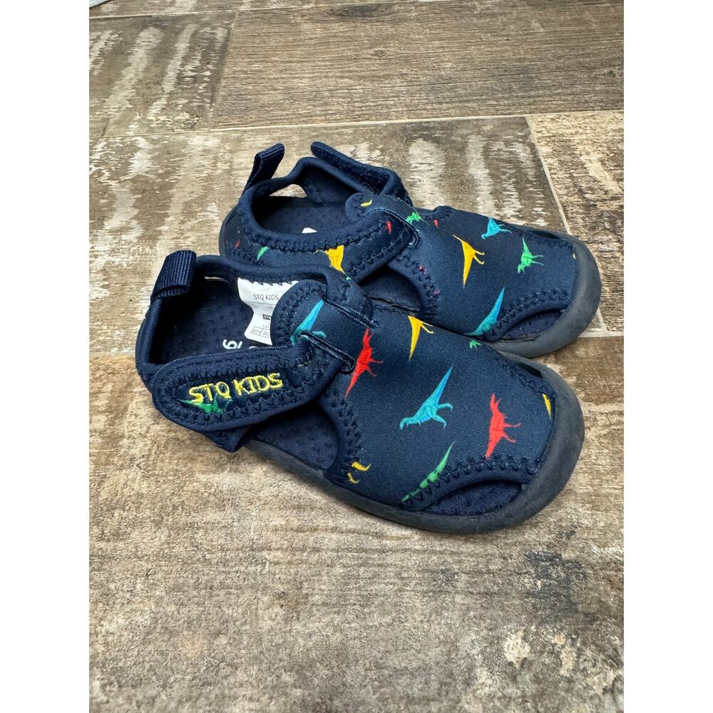 Boy's Water shoes.  STQ Kids.  Size 6.  Dinosaur.